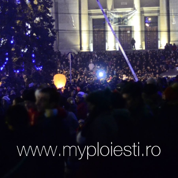 Incendiu la un mall din Ploiesti de Revelion 2014