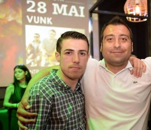 Doi pesedisti s-au dat in spectacol in Zappa Ploiesti. Gestul lor ridicol nu are precedent.