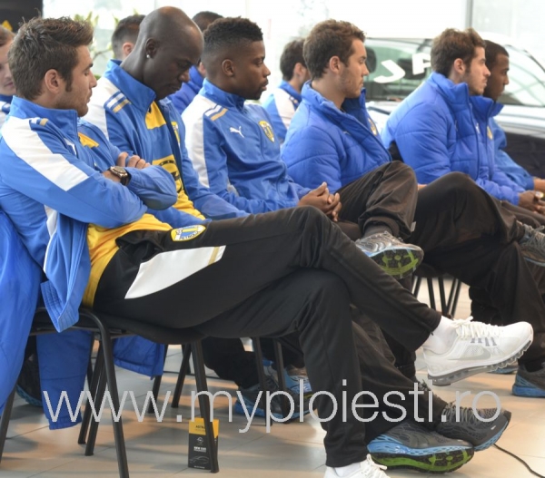 Adrian MUTU prefera NIKE - vezi FOTO