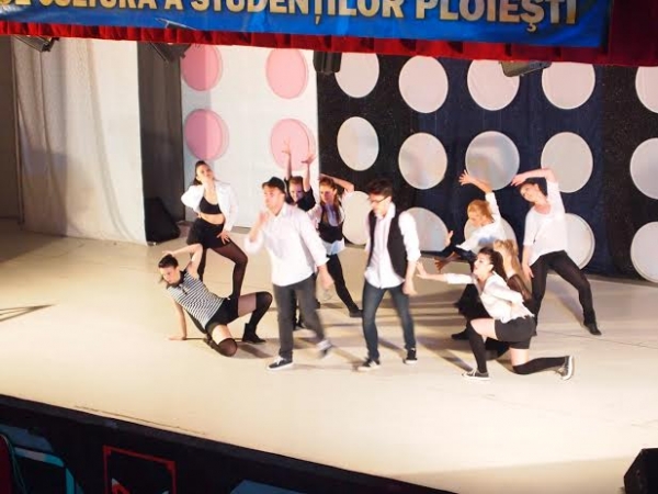 Trupa Academic Style din Ploiesti a castigat Concursul National de Dans