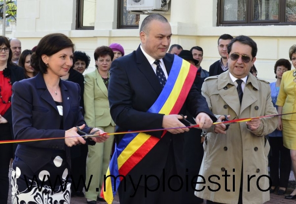 Cum arata noua CASA a CASATORIILOR din Ploiesti - GALERIE FOTO